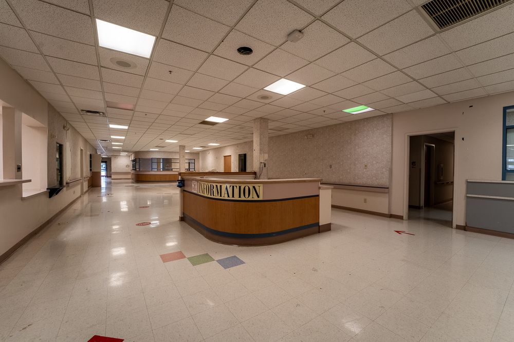 Veterans Affairs Outpatient Clinic: 351 Hartnell Ave, Redding, CA 96002
